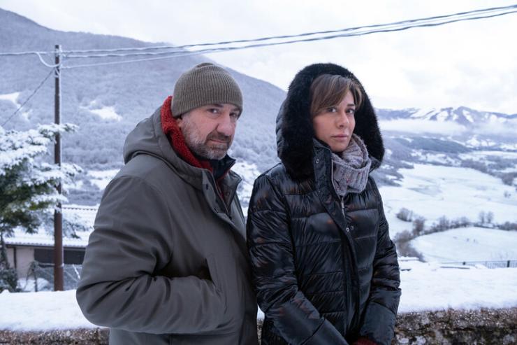 Antonio Albanese e Virginia Raffaele in una scena del film "Un mondo a parte"