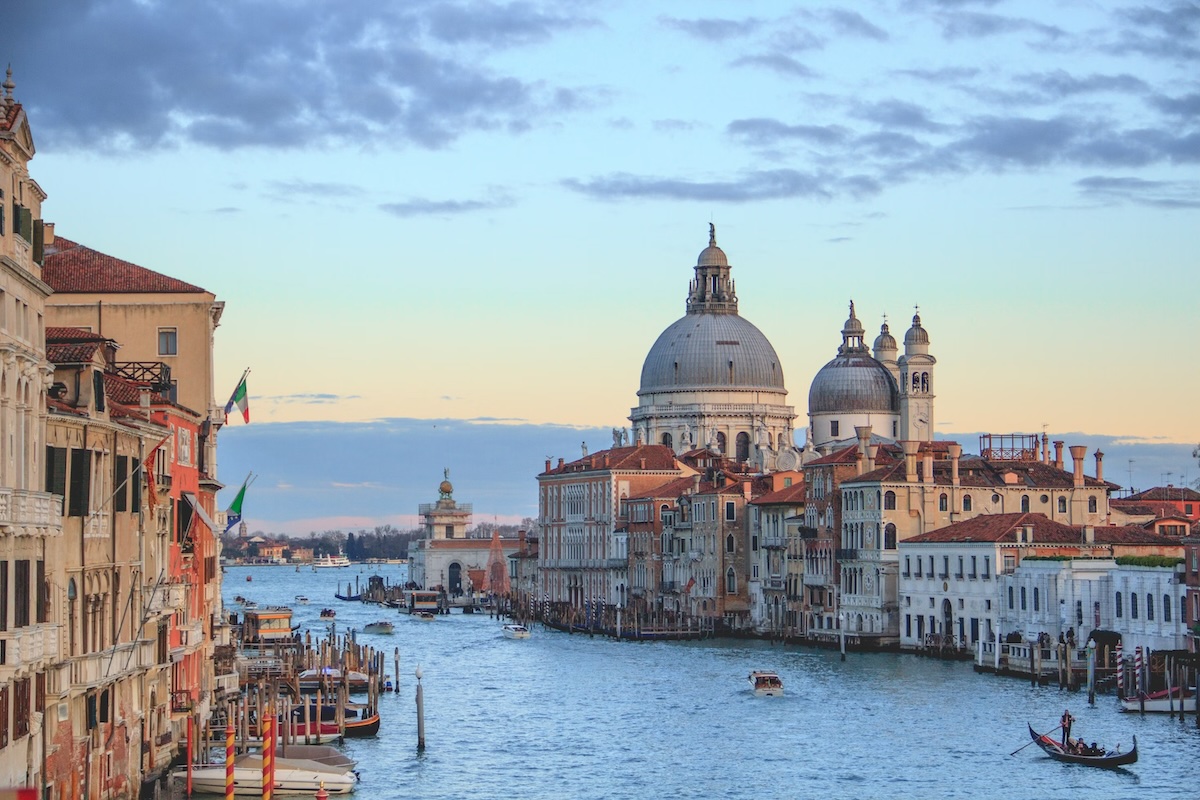 La Biennale di Venezia sta diventando un business immobiliare e non solo